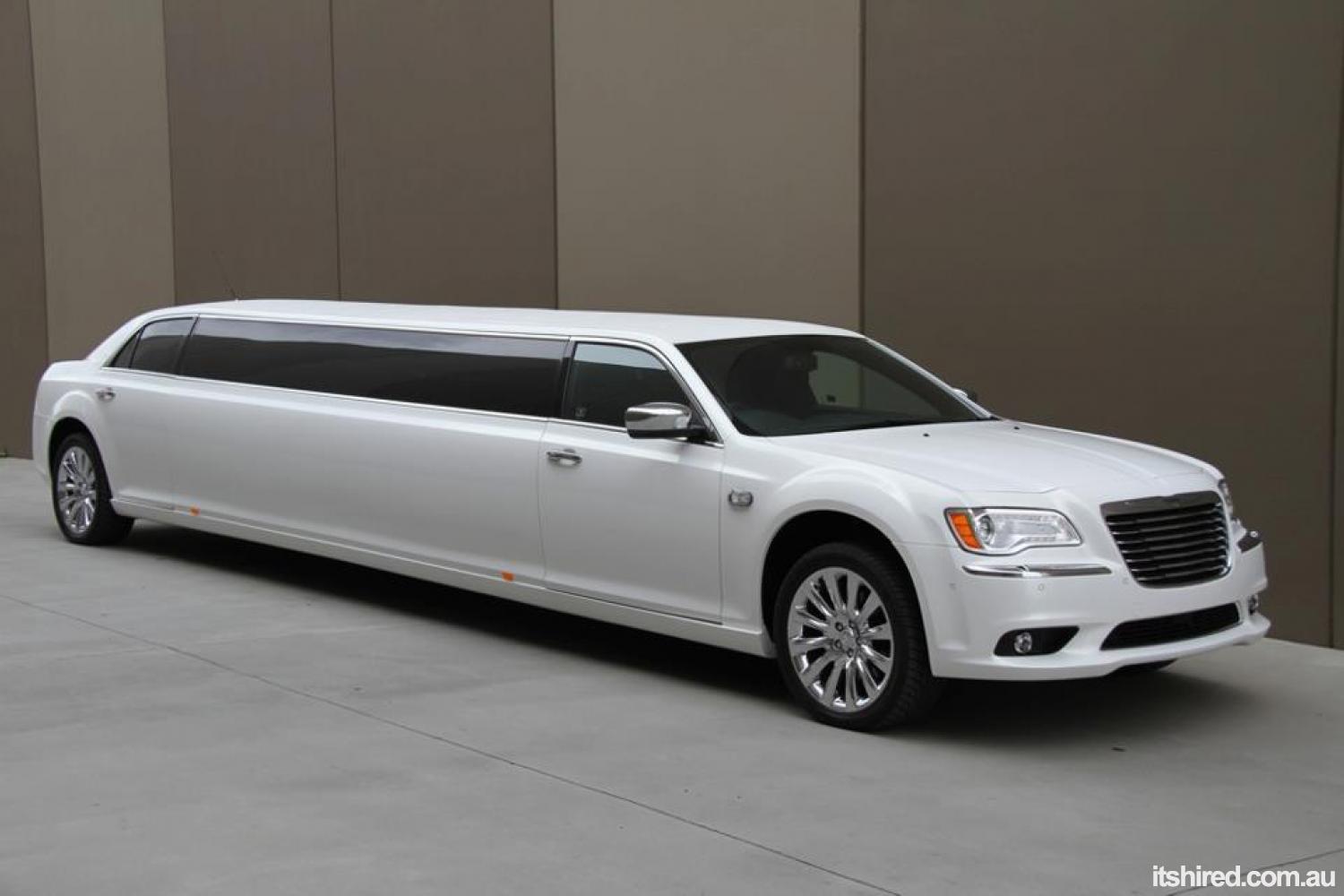 Chrysler 300c limousines perth