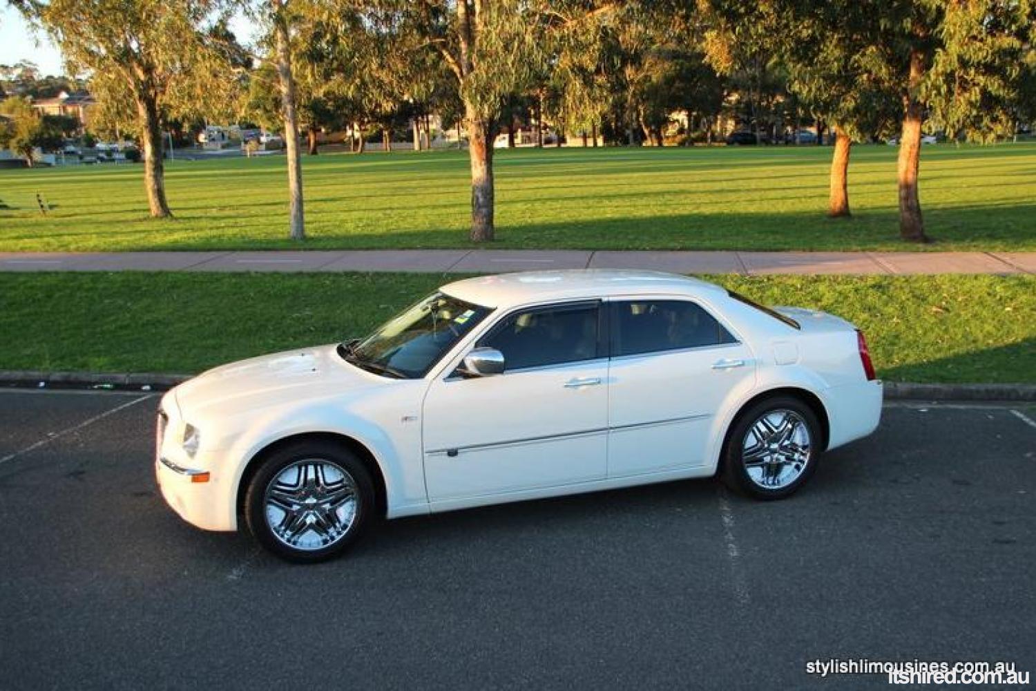 Chrysler 300c hire car sydney #5